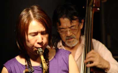 小林美千代 岡田勉