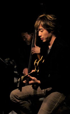 岡田勉 荻原亮