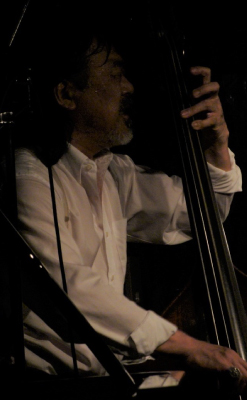 岡田勉(b)