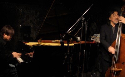 野力奏一(p)岡田勉(b)