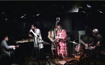 後藤浩二(p) 西田弓(vo) 岡田勉(b) 加納奈実(as) 黒田敦司(ds)