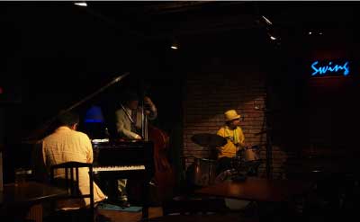 後藤浩二(piano) 岡田勉(bass) 黒田敦司(drums)