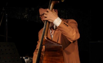 岡田勉(b)