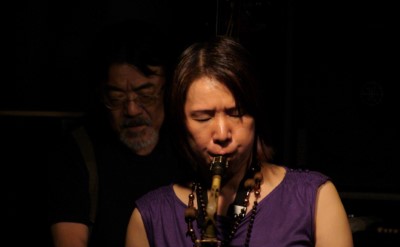 岡田勉(b) 小林美千代(as)