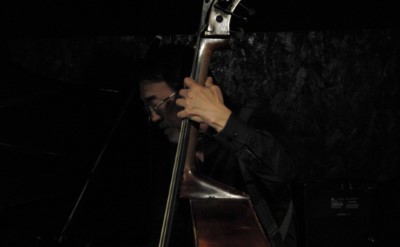 岡田勉(b)