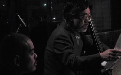 江藤良人 岡田勉