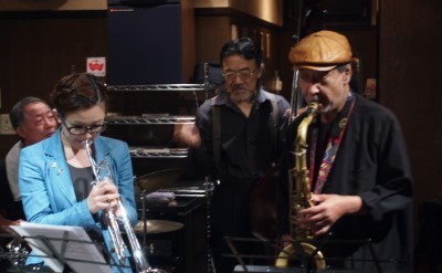 黒田敦司(ds) 市原ひかり(tp) 岡田勉(b) 峰厚介(ts)