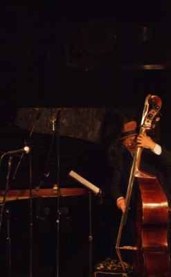 岡田勉(b)