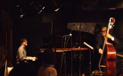 若井優也(p) 岡田勉(b)