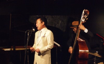 丸山繁雄(vo) 岡田勉(b)